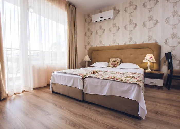 Hotel Avenue Deluxe 4*