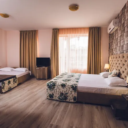 فندق Avenue Deluxe 4*