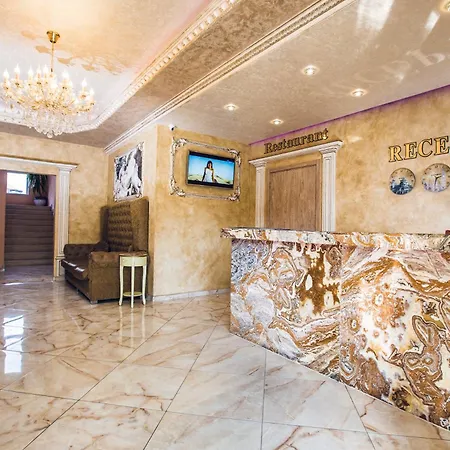 ホテル Avenue Deluxe 4*