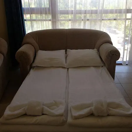 Avenue Deluxe فندق