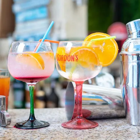 ホテル Avenue Deluxe