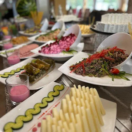 Avenue Deluxe فندق