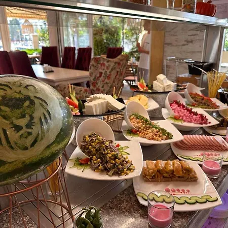Avenue Deluxe فندق 4*