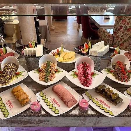 Avenue Deluxe فندق 4*