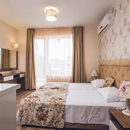 فندق Avenue Deluxe 4*