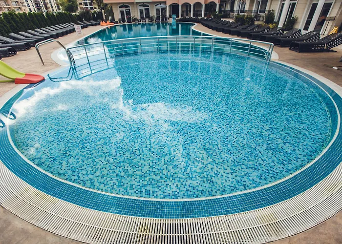 Avenue Deluxe Hotel 4*