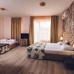 Хотел авеню делукс 4*