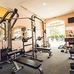 Хотел авеню делукс 4*