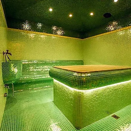 Avenue Deluxe 4* ساني بيتش