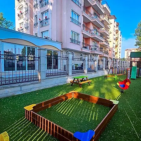 Avenue Deluxe 4* ساني بيتش