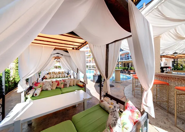 Avenue Deluxe Slăntjev Brjag