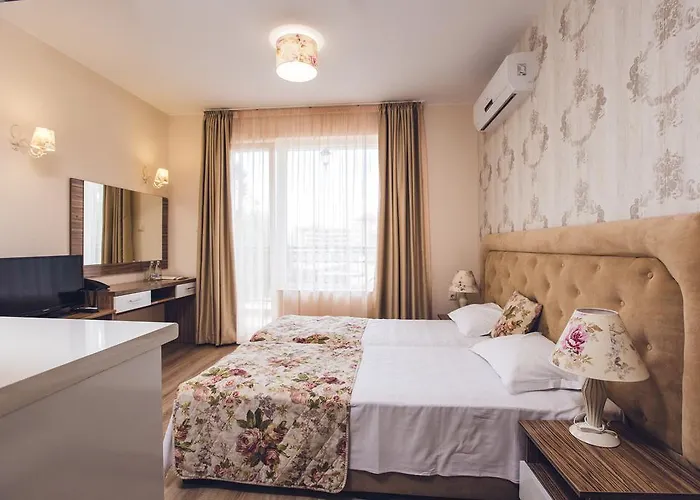 فندق Avenue Deluxe 4*