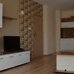 Avenue Deluxe