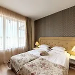 Avenue Deluxe Slăntjev Brjag