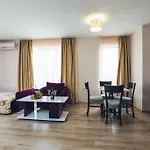 Avenue Deluxe Slăntjev Brjag