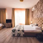 Hotell Avenue Deluxe Slăntjev Brjag