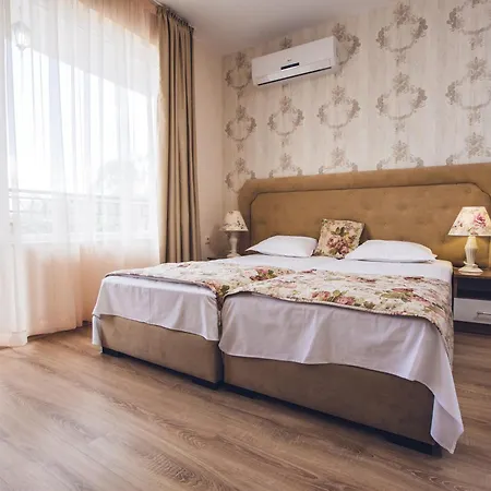 Avenue Deluxe Sluneční pobřeží