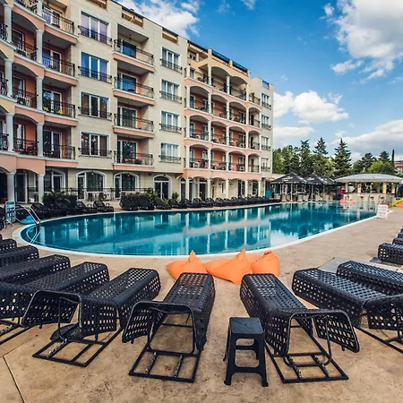 Avenue Deluxe Hotel 4*