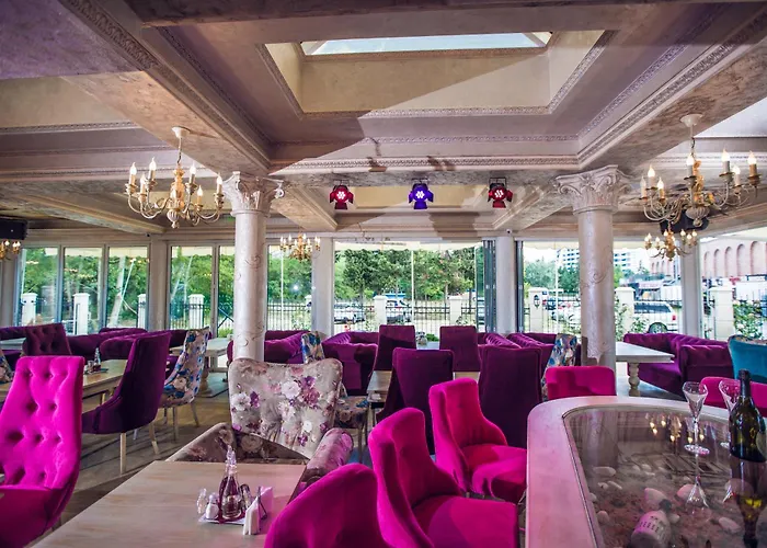 Отель Avenue Deluxe