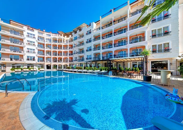 Avenue Deluxe Отель 4*