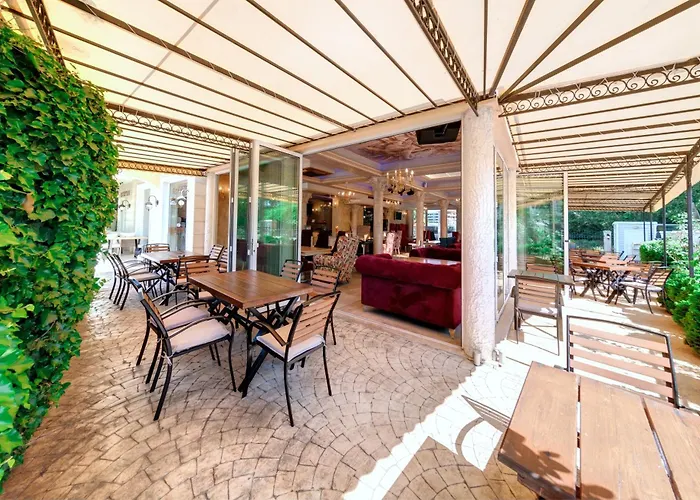 Avenue Deluxe Отель Солнечный берег