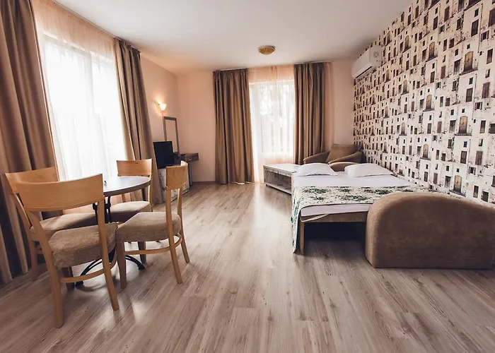 Хотел авеню делукс